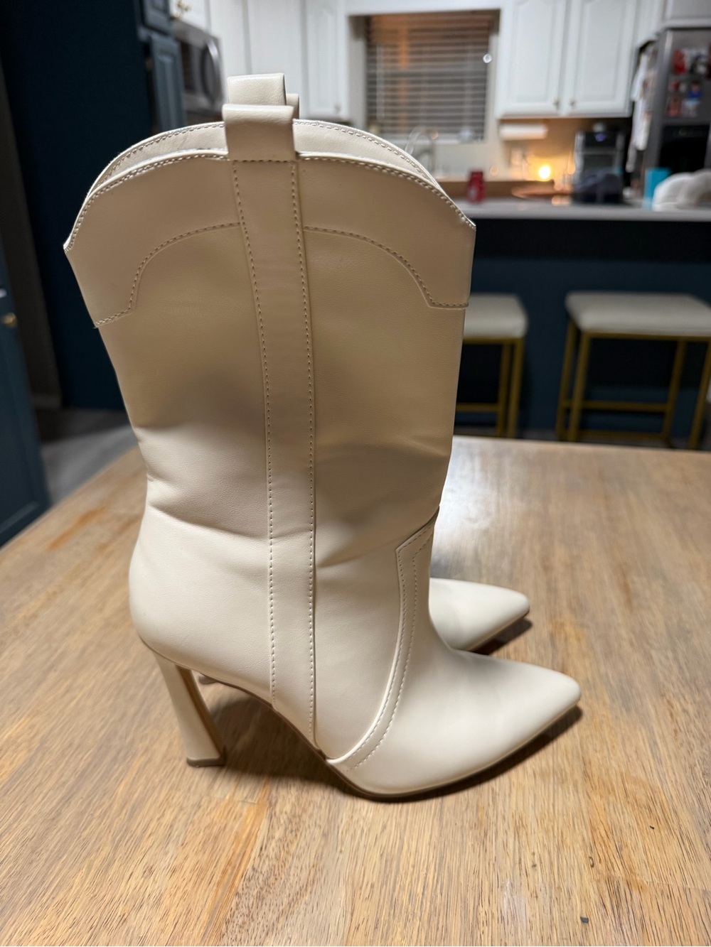 Madden Girl Riverr Ivory Western Cowboy Boots Pointed Toe Heels Size 7.5